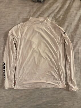 Musto Men's White Long-Sleeve Swim Rash Guard